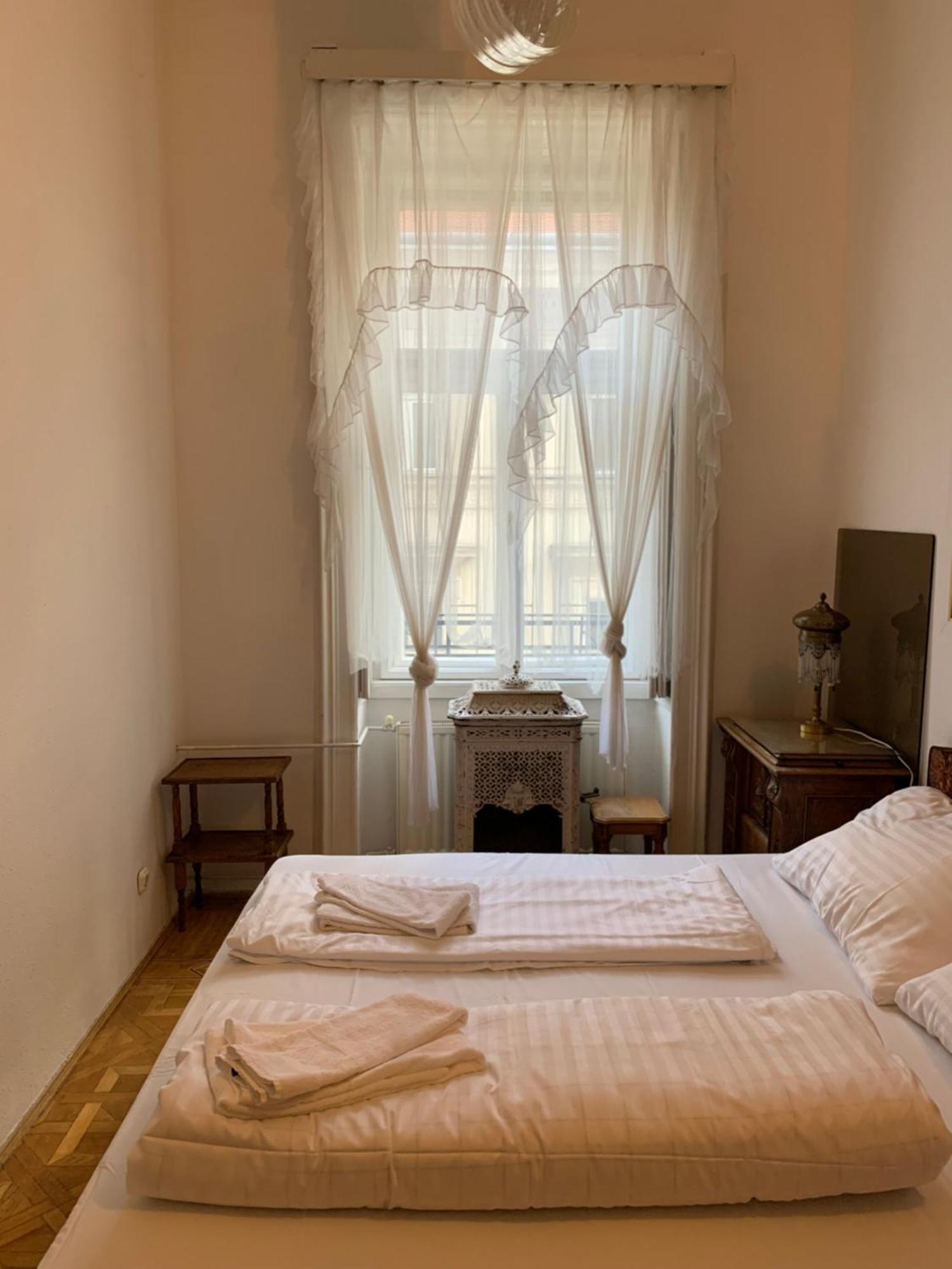 Libra Grande Venetian Style Apartment Budapest Exterior photo